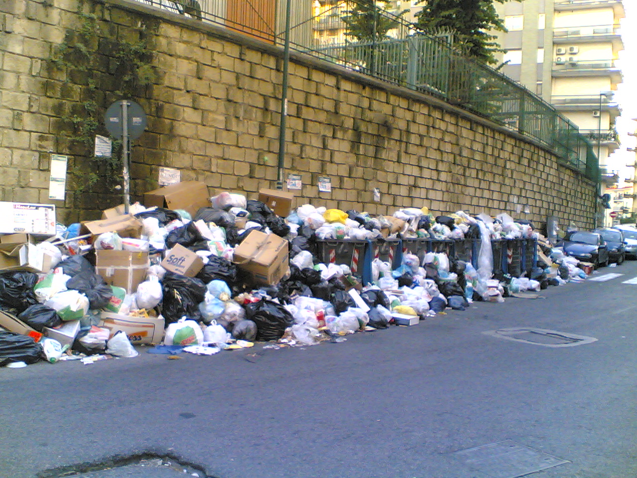 Spazzatura a Napoli