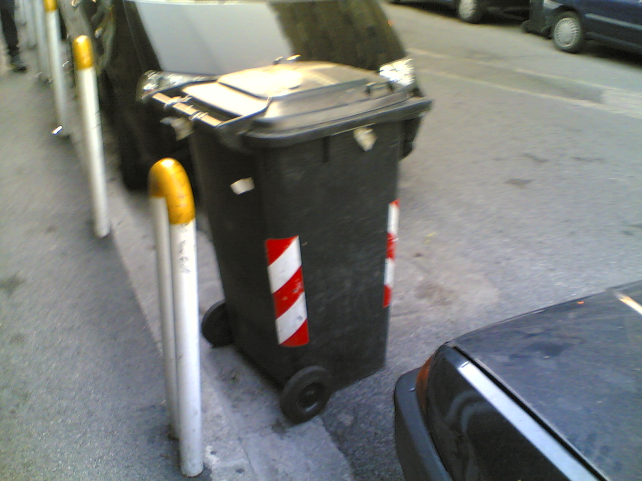 Napoli: bidoncino dell'umido