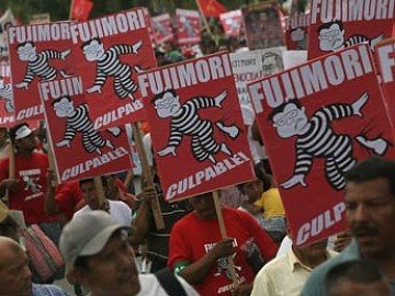 Fujimori culpable - Manifestazione di protesta